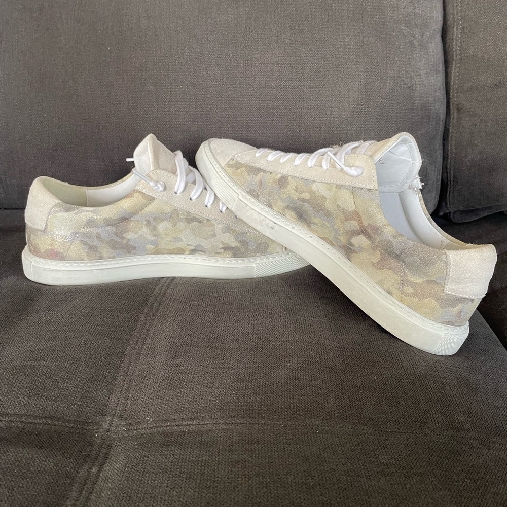 Oliver Cabell Cream and White Low-Top Sneakers - Picture 5 of 10